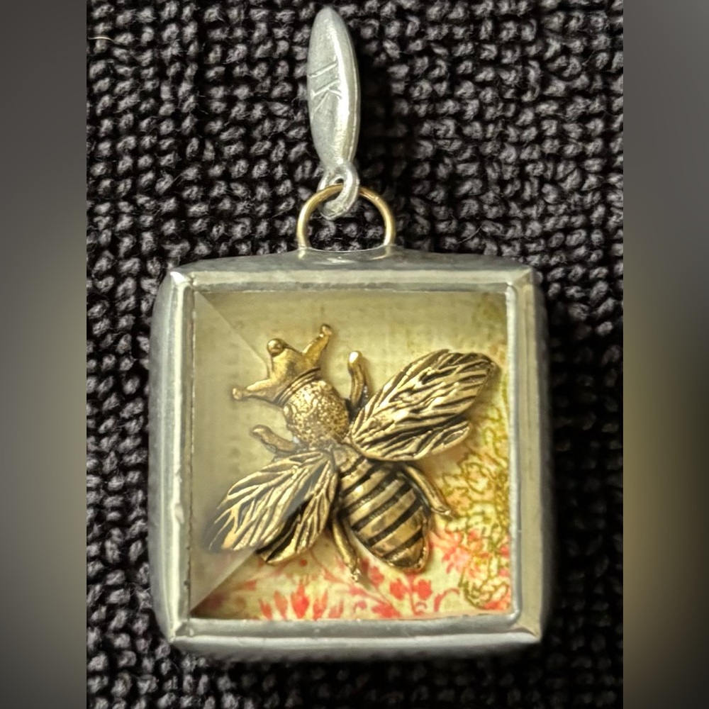 Jewel Kade “Bee Yourself” Pendant